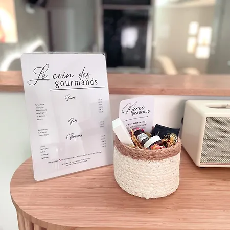 Les Jolies Nuits - A La Folie, Loft & Spa *