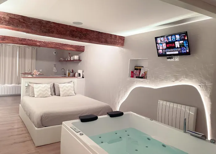 Apartment A La Folie - Loft & *